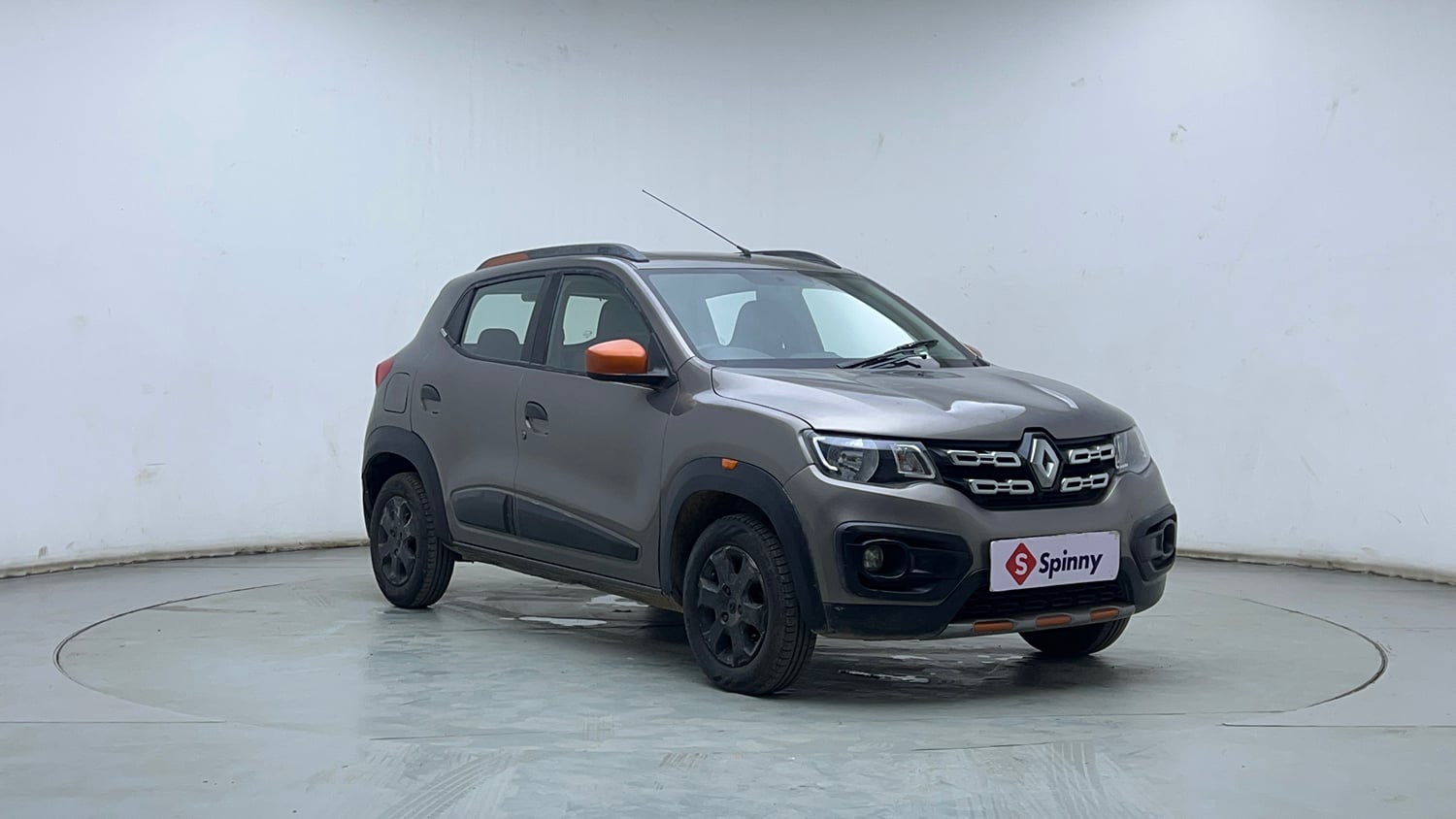 Used 2018 Renault Kwid CLIMBER 1.0 Petrol Manual exterior RIGHT FRONT CORNER VIEW