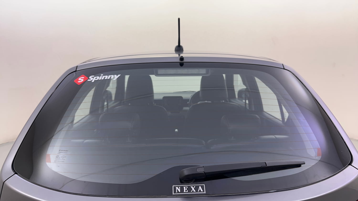 Used 2017 Maruti Suzuki Ignis Zeta 1.2 AMT Petrol Automatic top_features Rear defogger