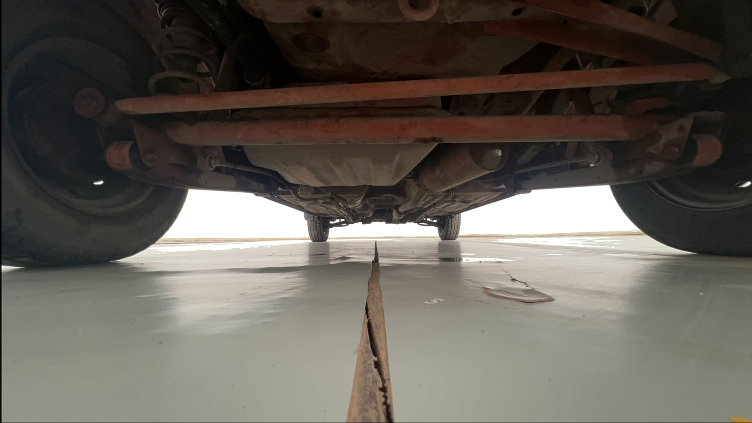Used 2016 Maruti Suzuki Alto 800 Lxi Petrol Manual extra REAR UNDERBODY VIEW (TAKEN FROM REAR)