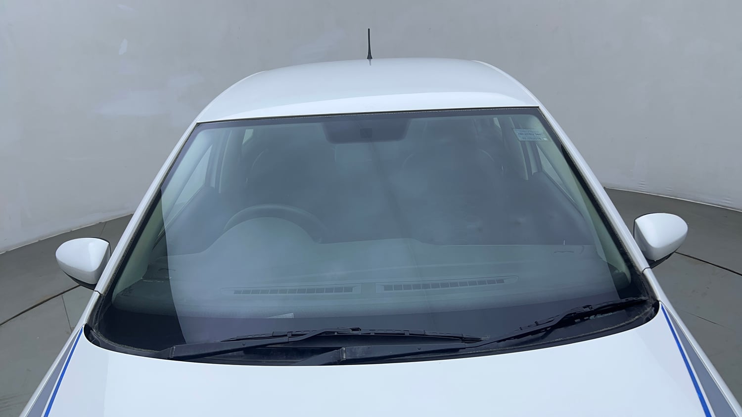 Used 2018 Volkswagen Ameo Comfortline 1.2L (P) Petrol Manual exterior FRONT WINDSHIELD VIEW