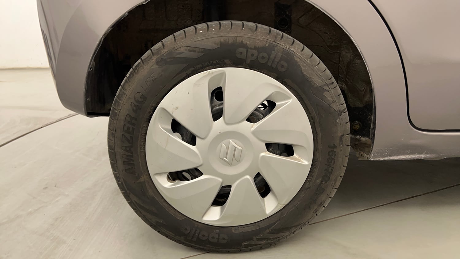 Used 2016 Maruti Suzuki Celerio VXi AMT Petrol Automatic tyres RIGHT REAR TYRE RIM VIEW