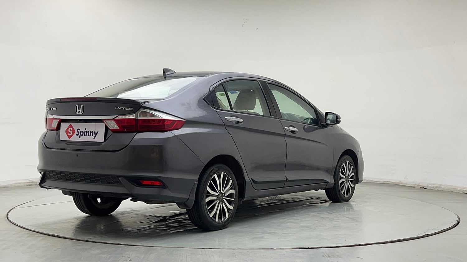 Used 2017 Honda City ZX CVT Petrol Petrol Automatic exterior RIGHT REAR CORNER VIEW