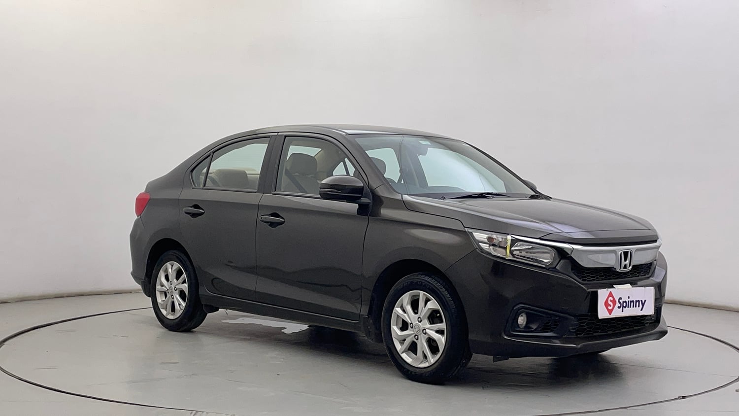 Used 2019 Honda Amaze 1.2 V CVT Petrol Petrol Automatic exterior RIGHT FRONT CORNER VIEW