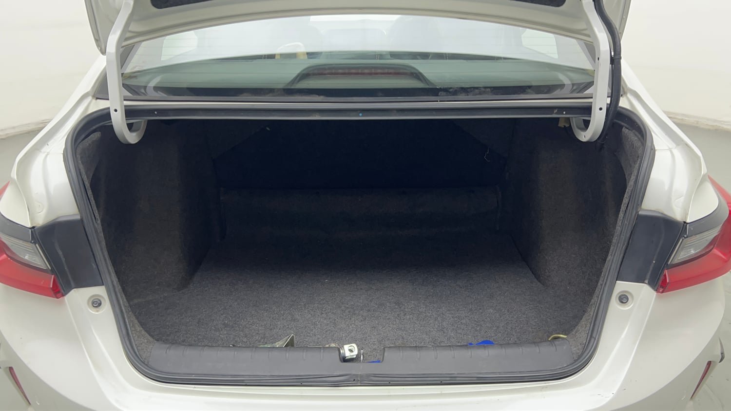 Used 2022 Honda City V Petrol Petrol Manual interior DICKY INSIDE VIEW