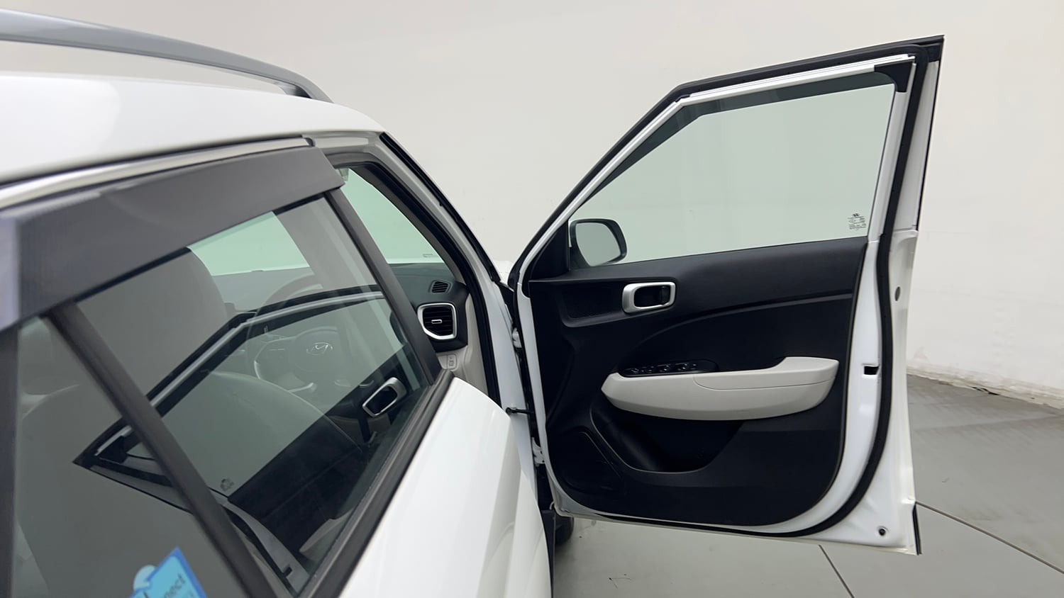 Used 2022 Hyundai Venue SX 1.2 Petrol Petrol Manual interior RIGHT FRONT DOOR OPEN VIEW