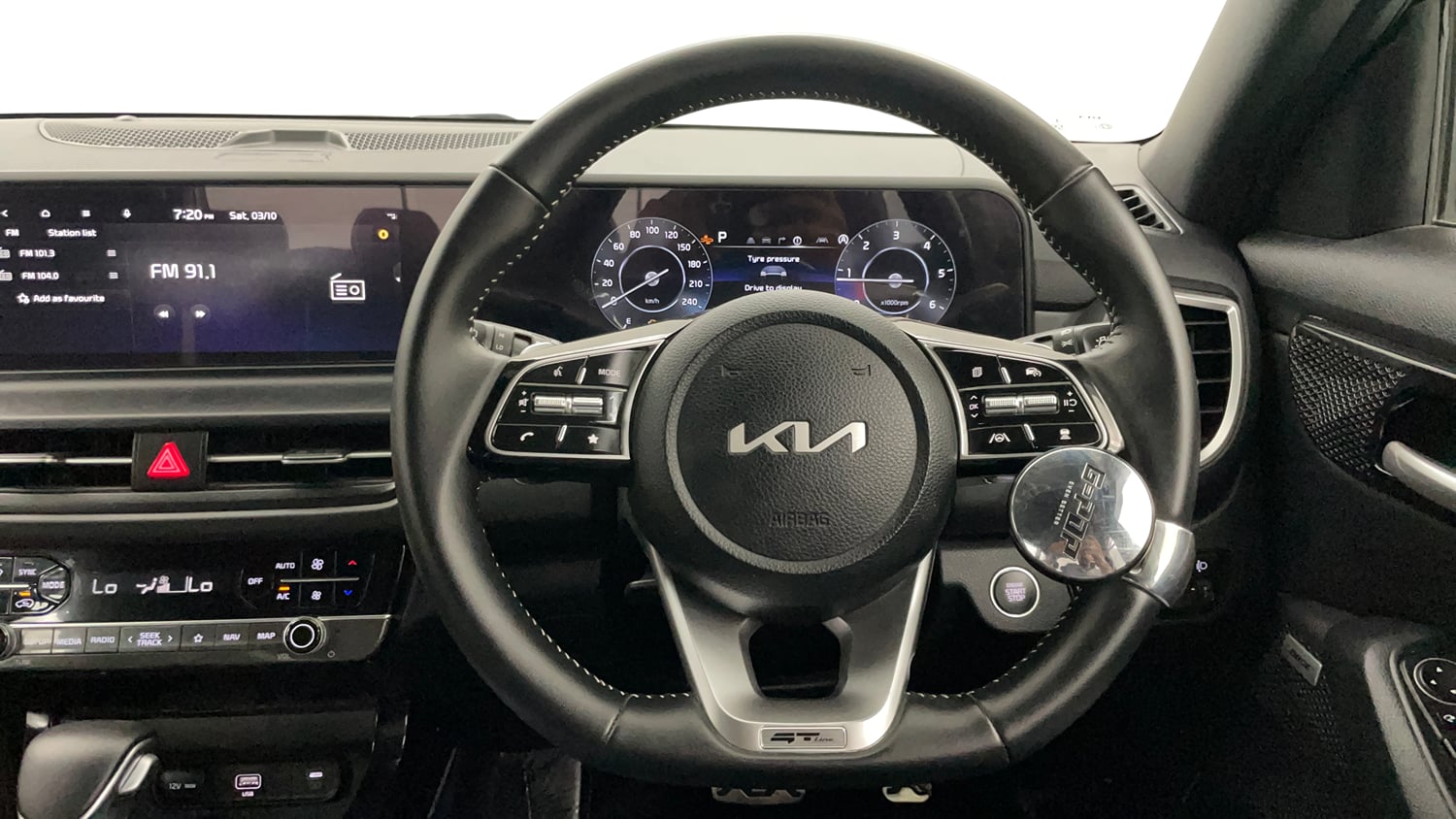 Used 2025 Kia Seltos GTX Plus 1.5 Diesel AT Diesel Automatic interior STEERING VIEW