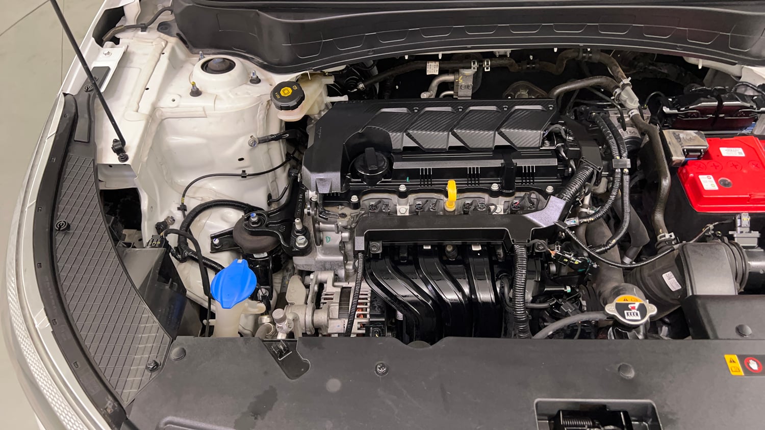 Used 2022 kia Seltos HTX 1.5 IVT Petrol Automatic engine ENGINE RIGHT SIDE VIEW