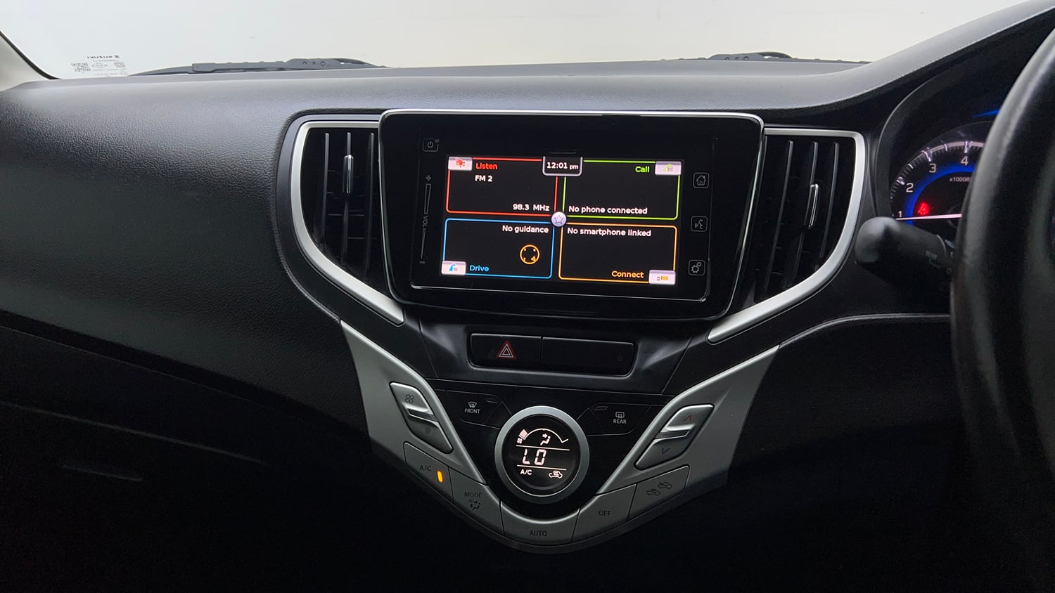Used 2017 Maruti Suzuki Baleno Alpha 1.2 Petrol Manual top_features Integrated (in-dash) music system