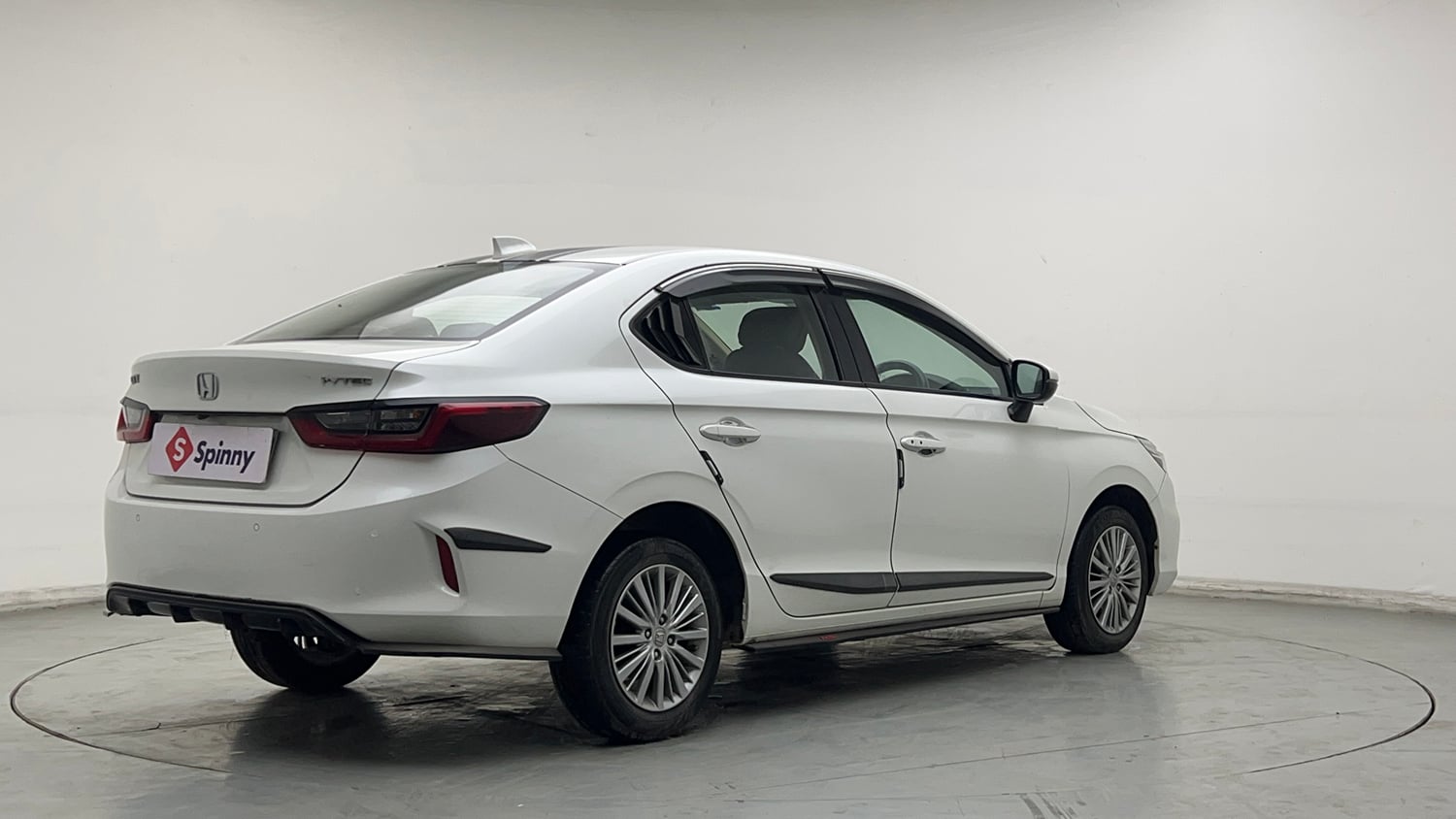 Used 2022 Honda City V Petrol Petrol Manual exterior RIGHT REAR CORNER VIEW