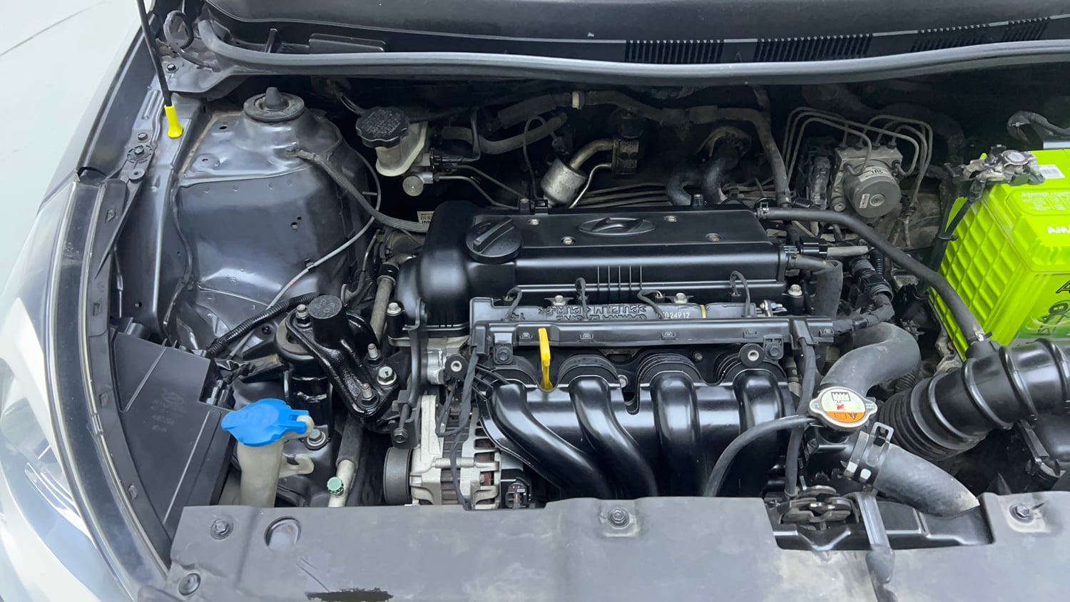 Used 2012 Hyundai Verna Fluidic 1.6 VTVT SX Petrol Manual engine ENGINE RIGHT SIDE VIEW