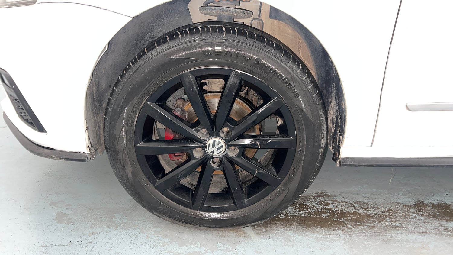 Used 2019 Volkswagen Polo Highline Plus 1.0 (P) Petrol Manual tyres LEFT FRONT TYRE RIM VIEW