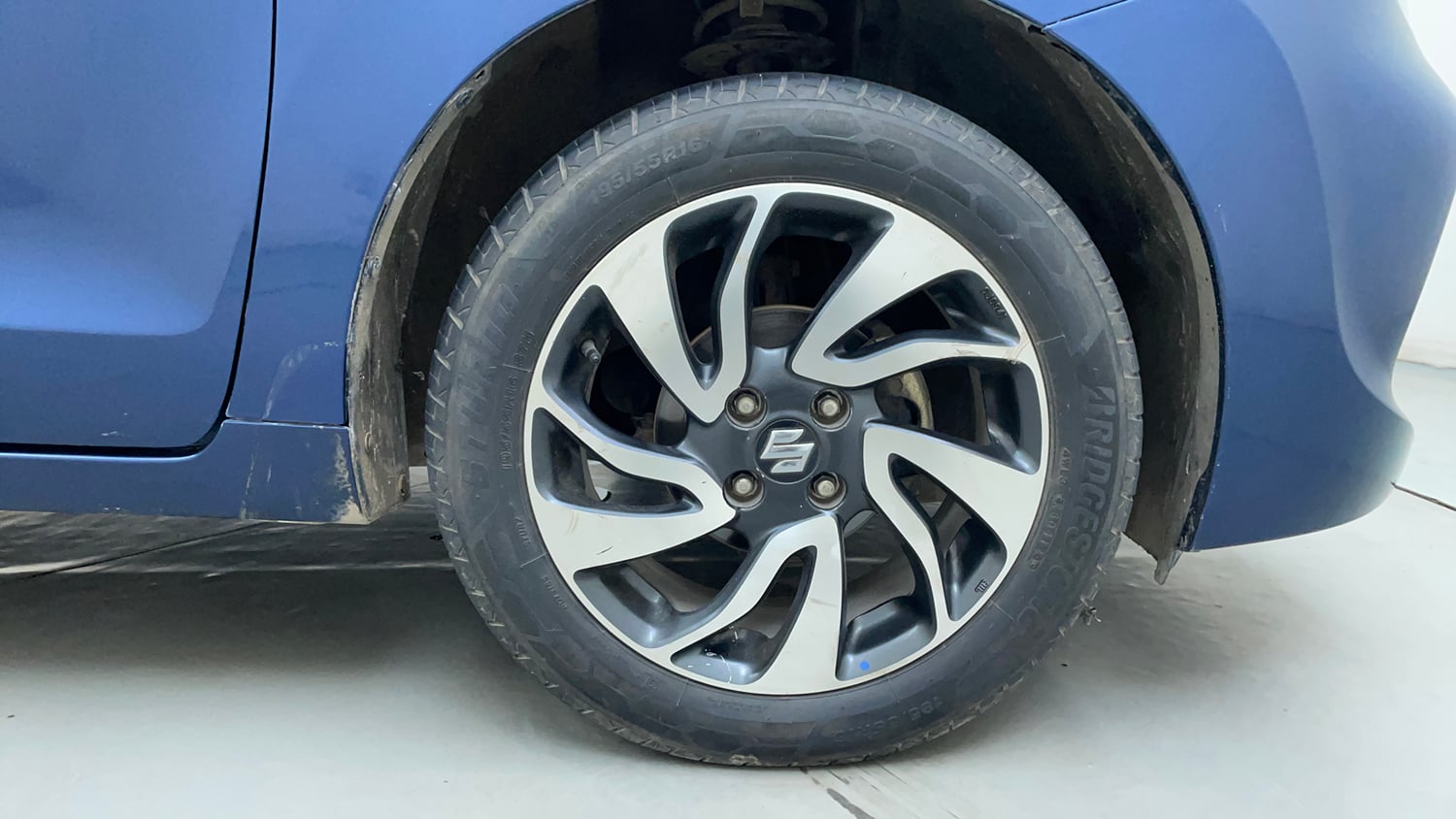 Used 2019 Maruti Suzuki Baleno Alpha Automatic Petrol Automatic tyres RIGHT FRONT TYRE RIM VIEW