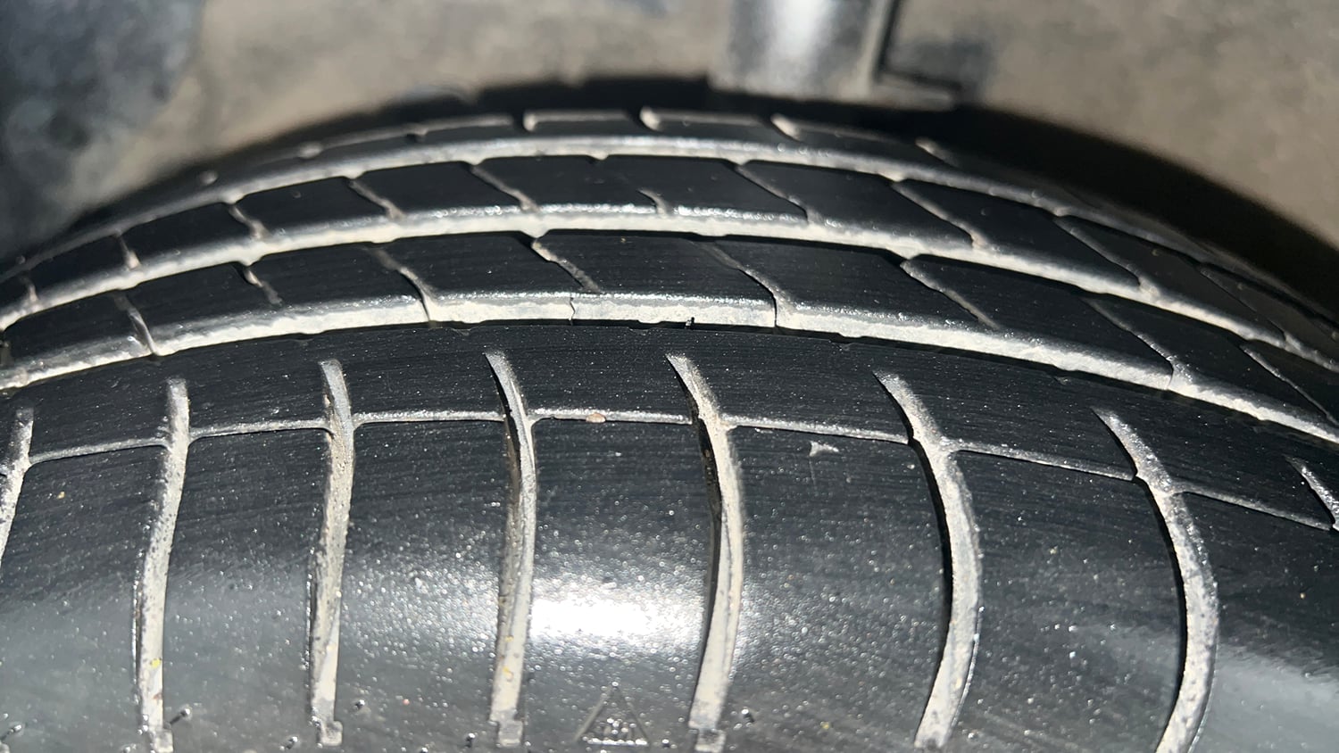 Used 2016 Hyundai Grand i10 Sportz 1.2 Kappa VTVT Petrol Manual tyres LEFT FRONT TYRE TREAD VIEW