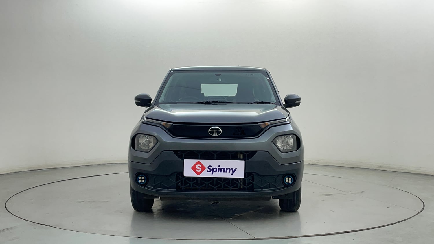 Used 2025 Tata Punch Pure MT Petrol Manual exterior FRONT VIEW