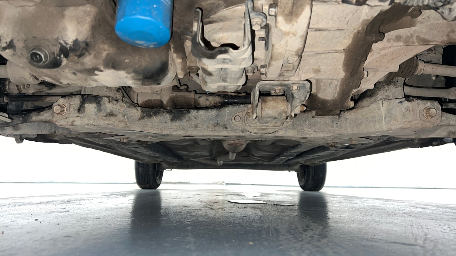 Used 2015 Hyundai Grand i10 Sportz 1.2 Kappa VTVT Petrol Manual extra FRONT LEFT UNDERBODY VIEW