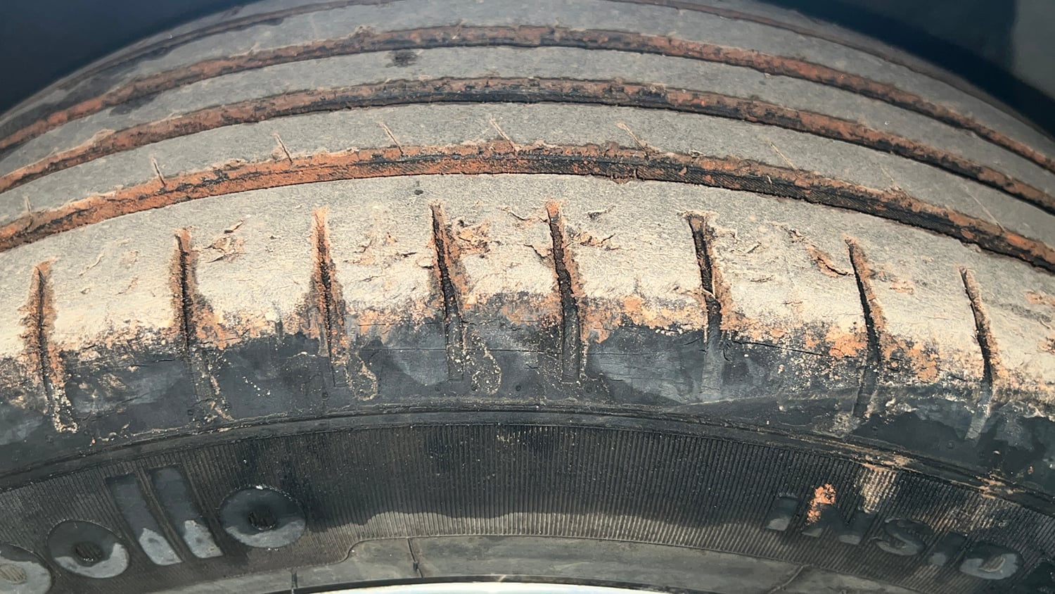 Used 2017 Hyundai Elite i20 Asta 1.2 (O) Petrol Manual tyres RIGHT FRONT TYRE TREAD VIEW