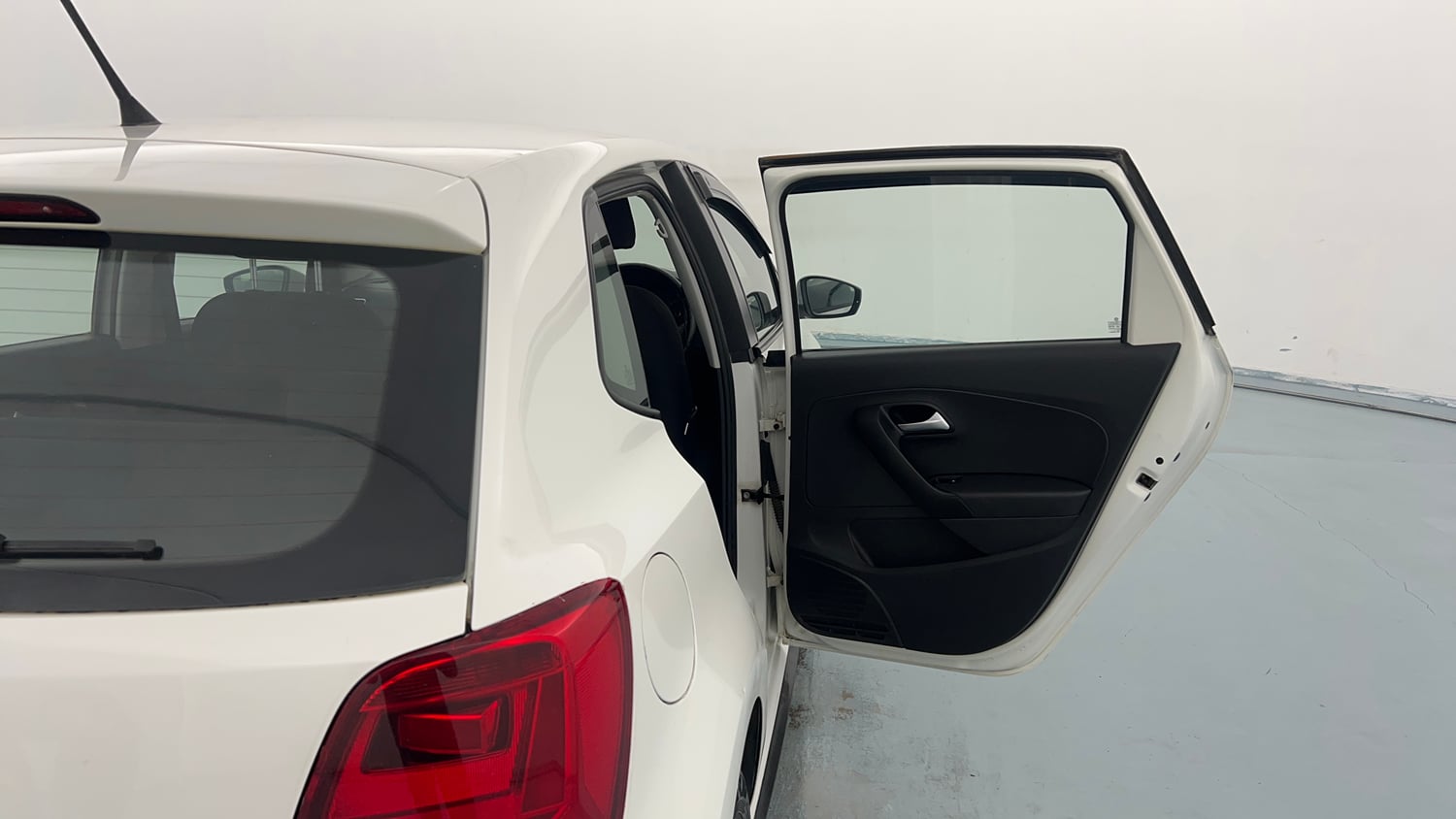 Used 2019 Volkswagen Polo Highline Plus 1.0 (P) Petrol Manual interior RIGHT REAR DOOR OPEN VIEW
