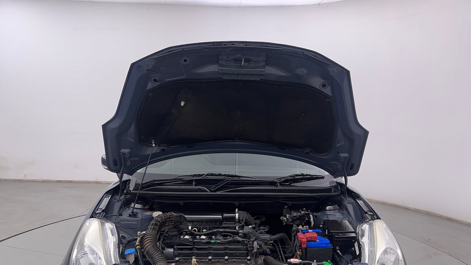 Used 2018 Maruti Suzuki Baleno Zeta 1.2 Petrol Manual engine ENGINE & BONNET OPEN FRONT VIEW