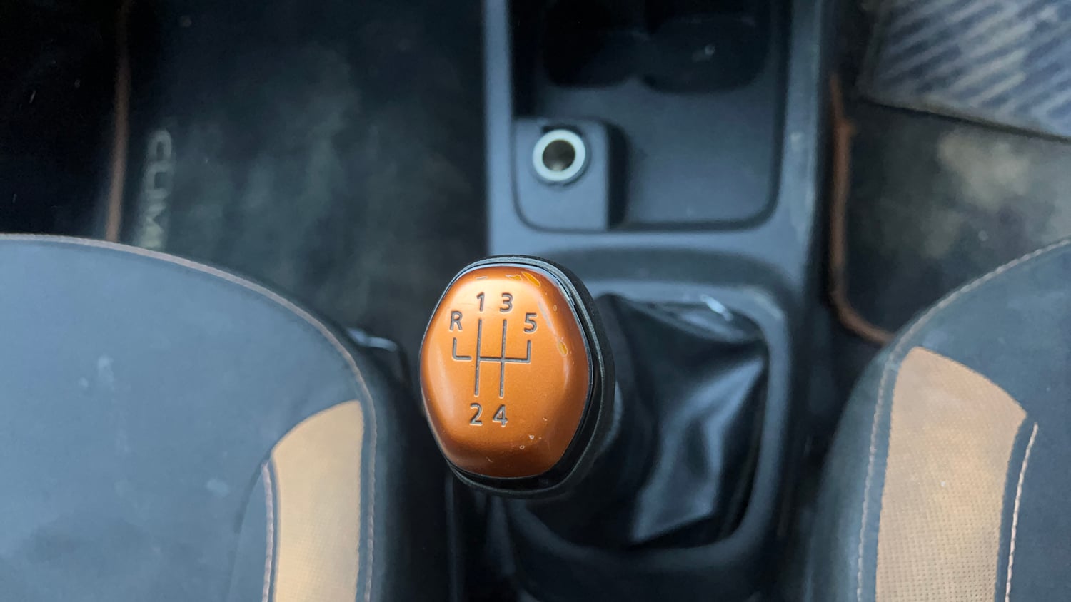 Used 2018 Renault Kwid CLIMBER 1.0 Petrol Manual interior GEAR  KNOB VIEW