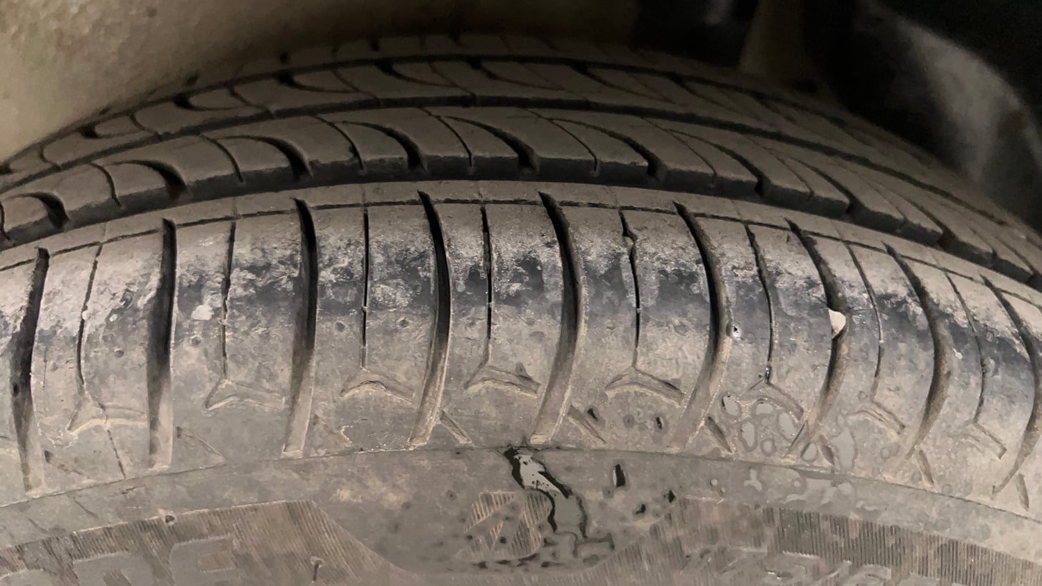 Used 2017 Maruti Suzuki Ignis Delta 1.2 MT Petrol Manual tyres LEFT REAR TYRE TREAD VIEW