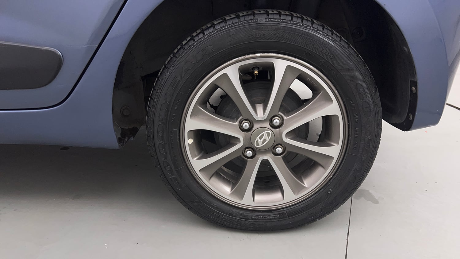 Used 2016 Hyundai Grand i10 Asta 1.2 Kappa VTVT Petrol Manual tyres LEFT REAR TYRE RIM VIEW