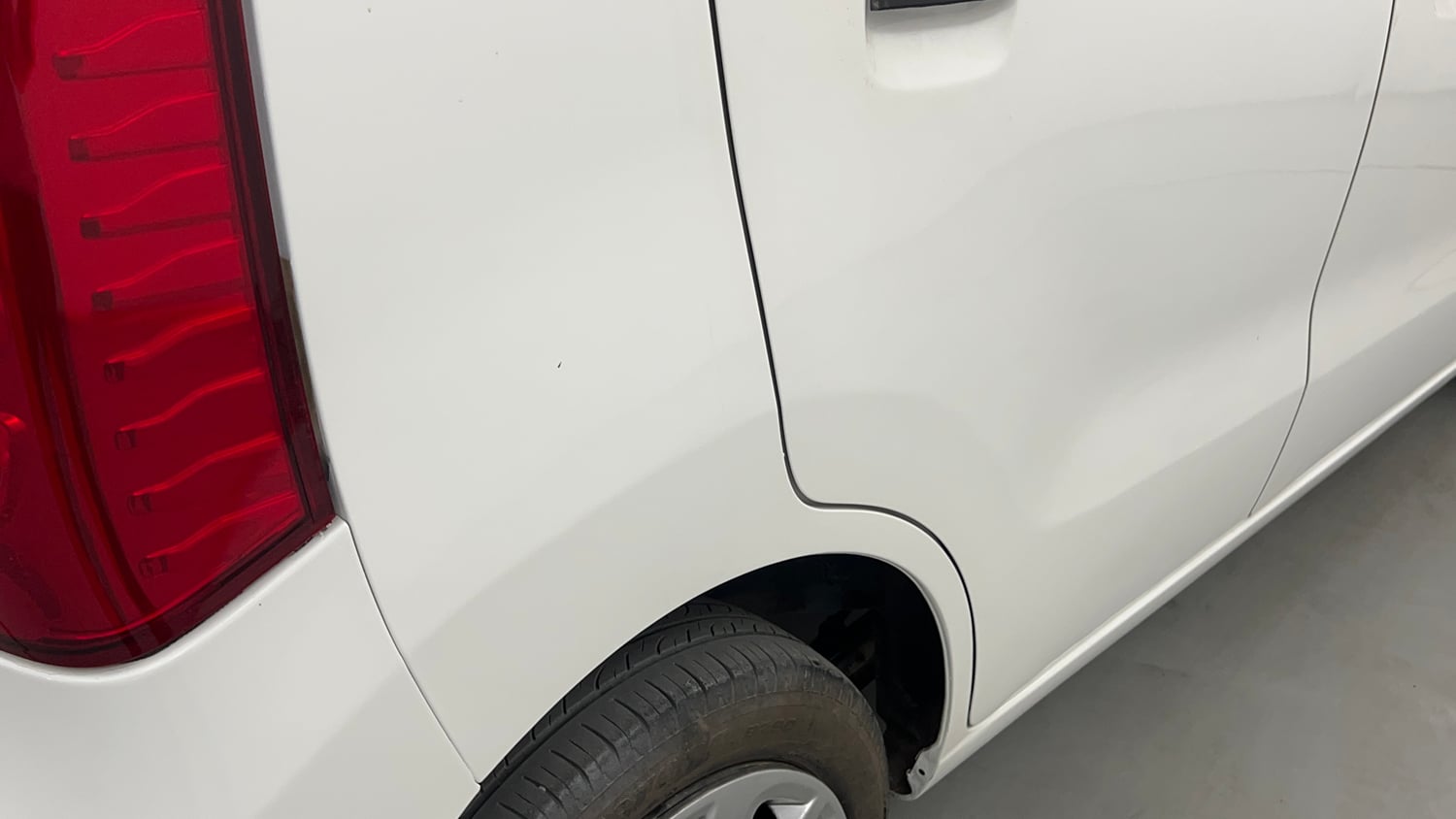 Used 2014 Maruti Suzuki Wagon R VXI Petrol Manual dents MINOR SCRATCH
