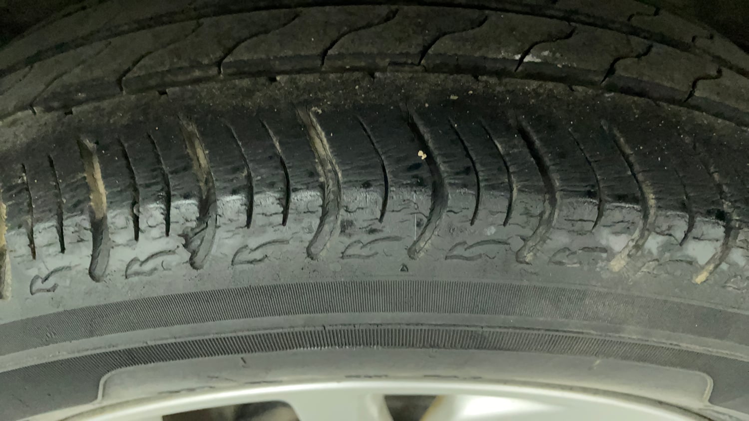 Used 2019 Honda Amaze 1.2 V CVT Petrol Petrol Automatic tyres LEFT REAR TYRE TREAD VIEW