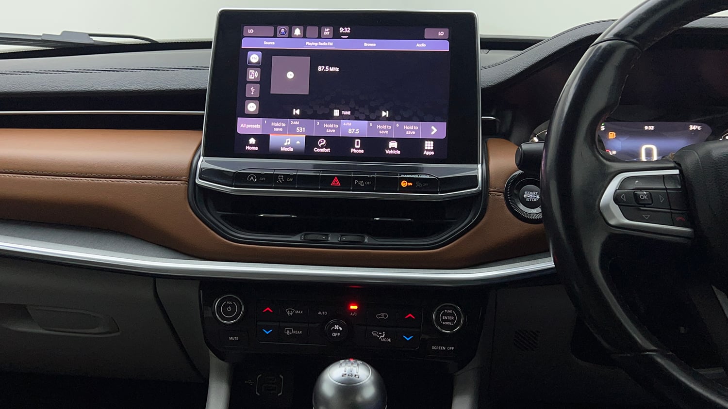 Used 2022 Jeep Compass Limited (O) 2.0 Diesel Diesel Manual interior MUSIC SYSTEM & AC CONTROL VIEW