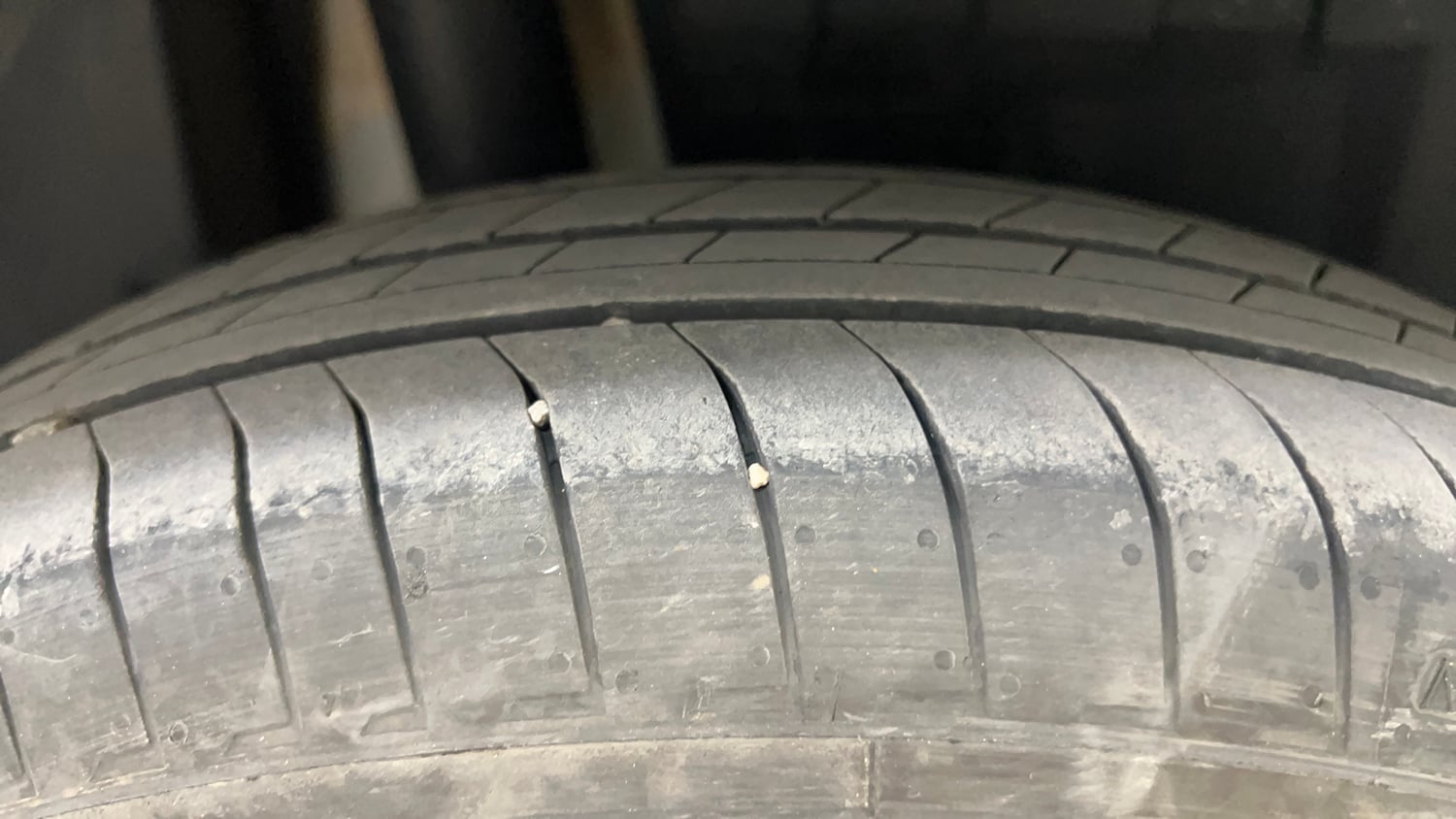 Used 2025 Maruti Suzuki Dzire VXi CNG Cng Manual tyres RIGHT REAR TYRE TREAD VIEW