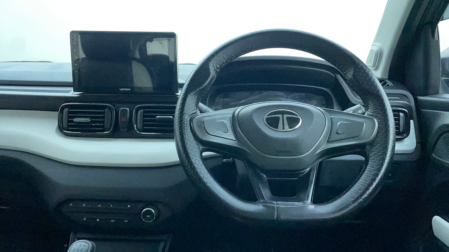 Used 2025 Tata Punch Pure MT Petrol Manual interior STEERING VIEW