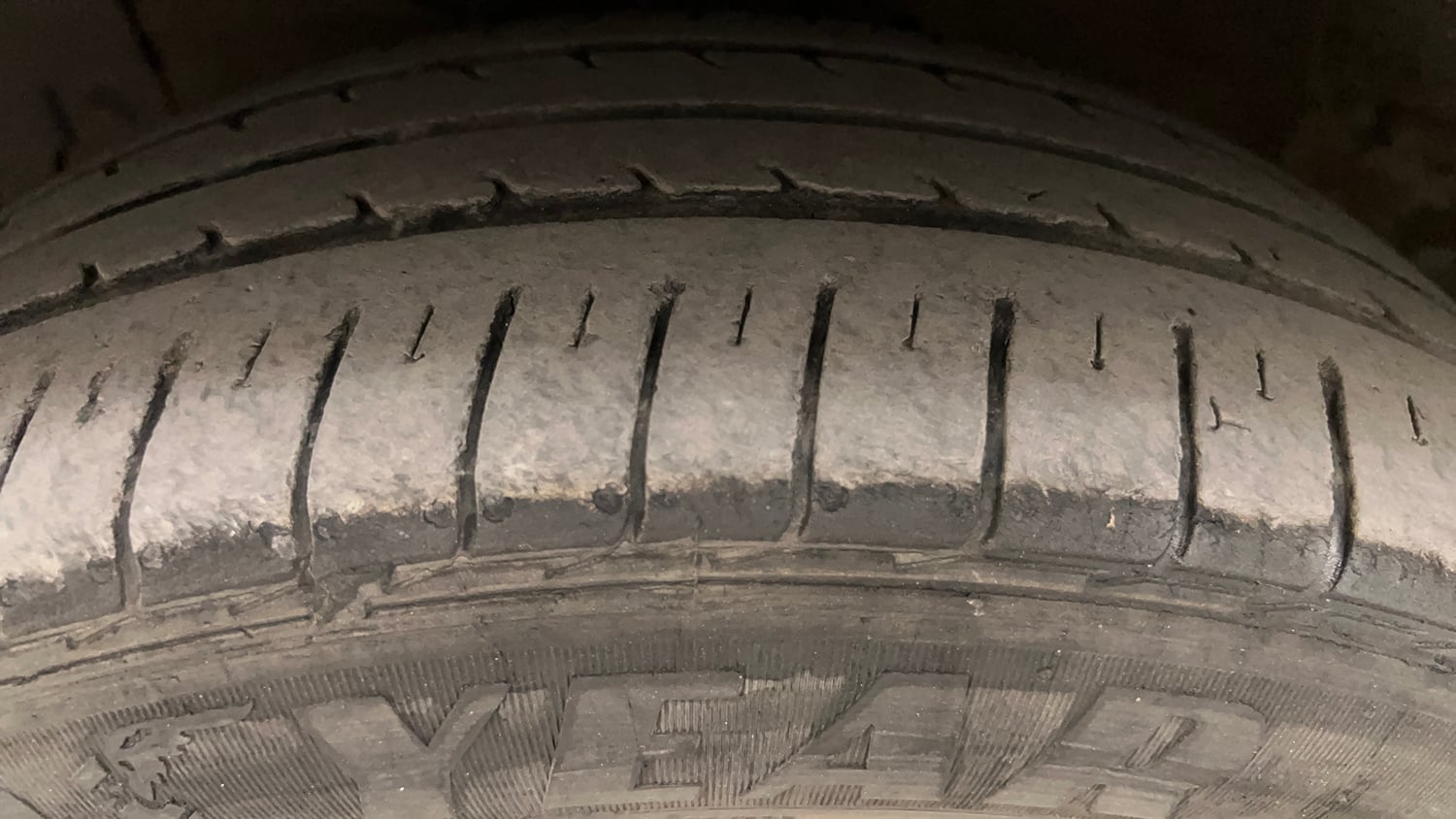 Used 2023 Maruti Suzuki Ciaz Zeta 1.5 Petrol Manual tyres LEFT FRONT TYRE TREAD VIEW