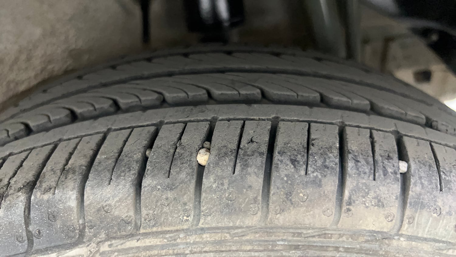 Used 2014 Tata Zest XMS Petrol Petrol Manual tyres LEFT REAR TYRE TREAD VIEW