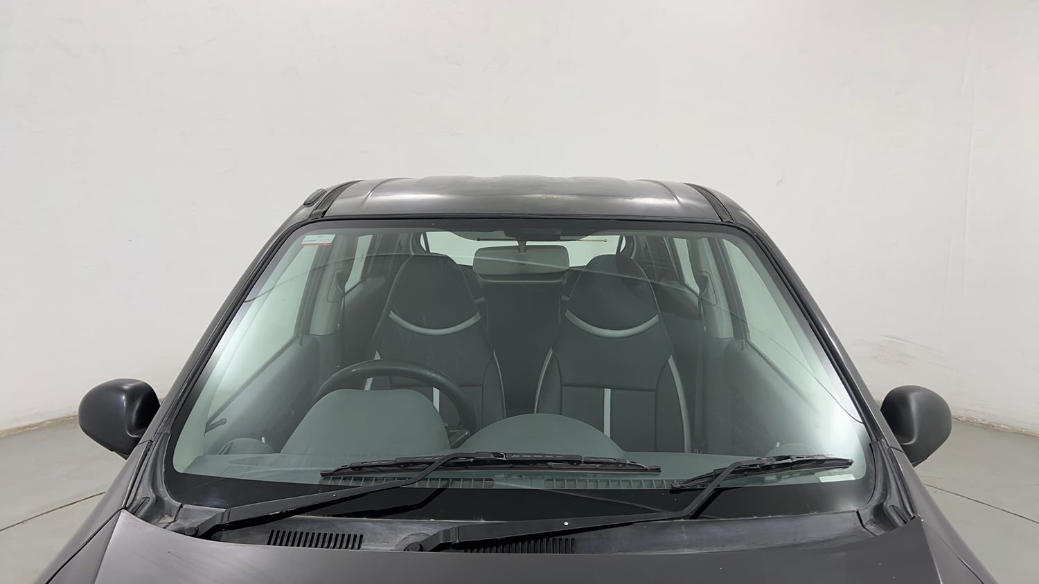 Used 2014 Maruti Suzuki Alto 800 Lxi Petrol Manual exterior FRONT WINDSHIELD VIEW