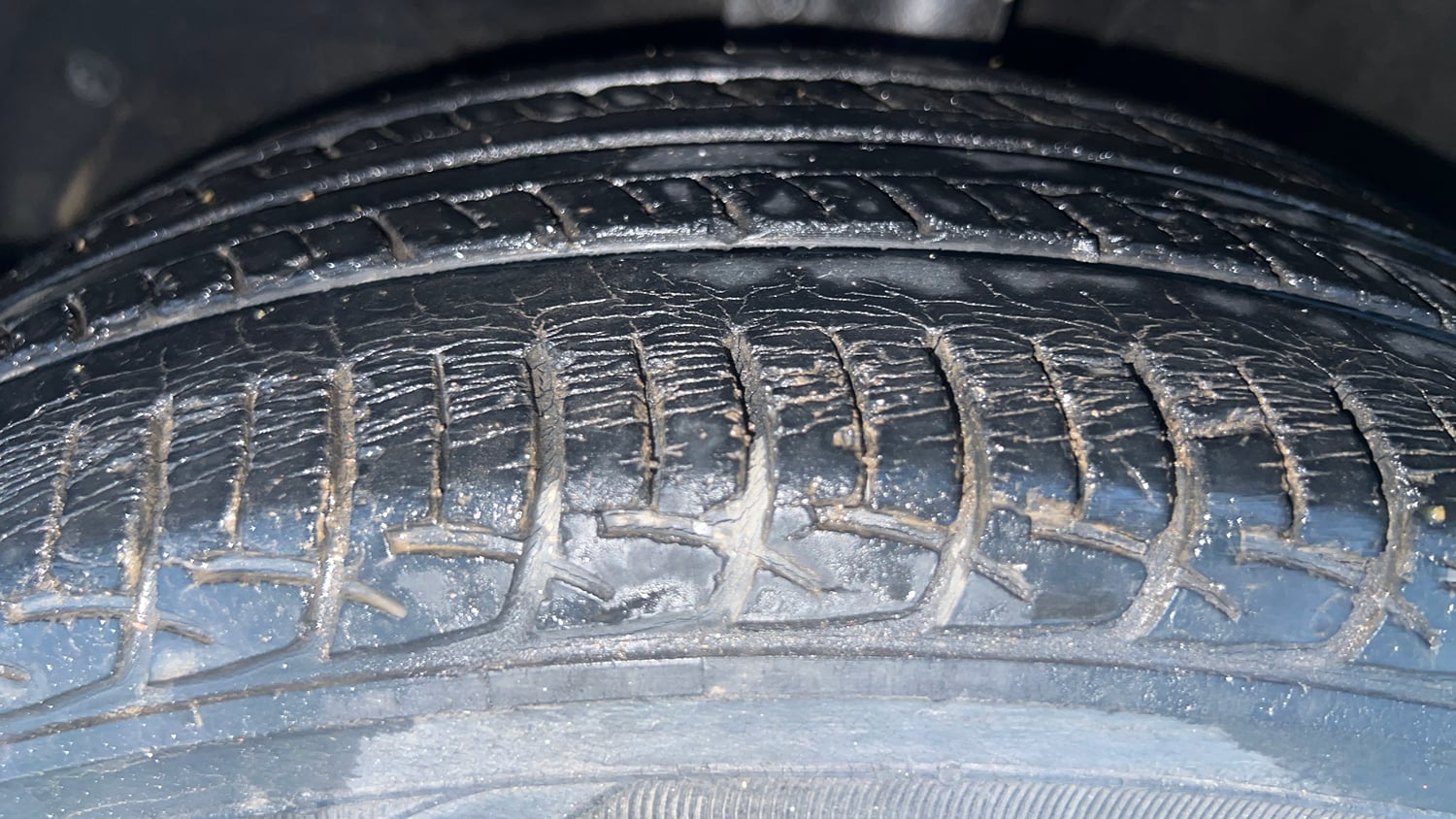 Used 2018 Maruti Suzuki Baleno Delta 1.2 AT Petrol Automatic tyres LEFT FRONT TYRE TREAD VIEW