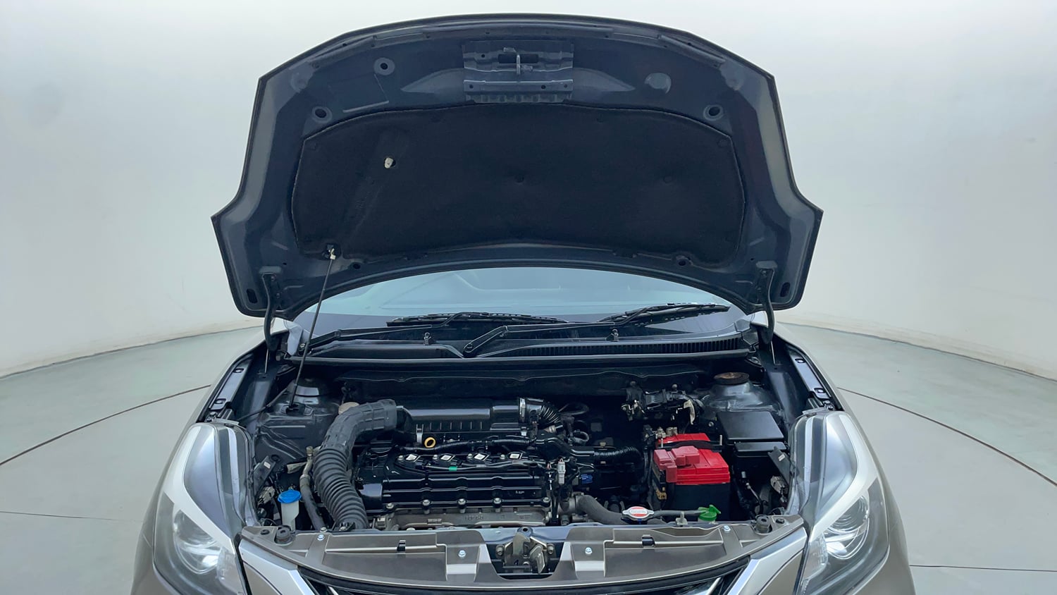 Used 2022 Toyota Glanza V CVT Petrol Automatic engine ENGINE & BONNET OPEN FRONT VIEW