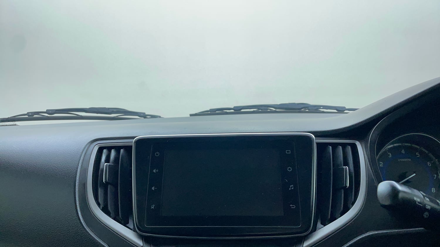 Used 2019 Maruti Suzuki Baleno Alpha Automatic Petrol Automatic top_features Touch screen infotainment system