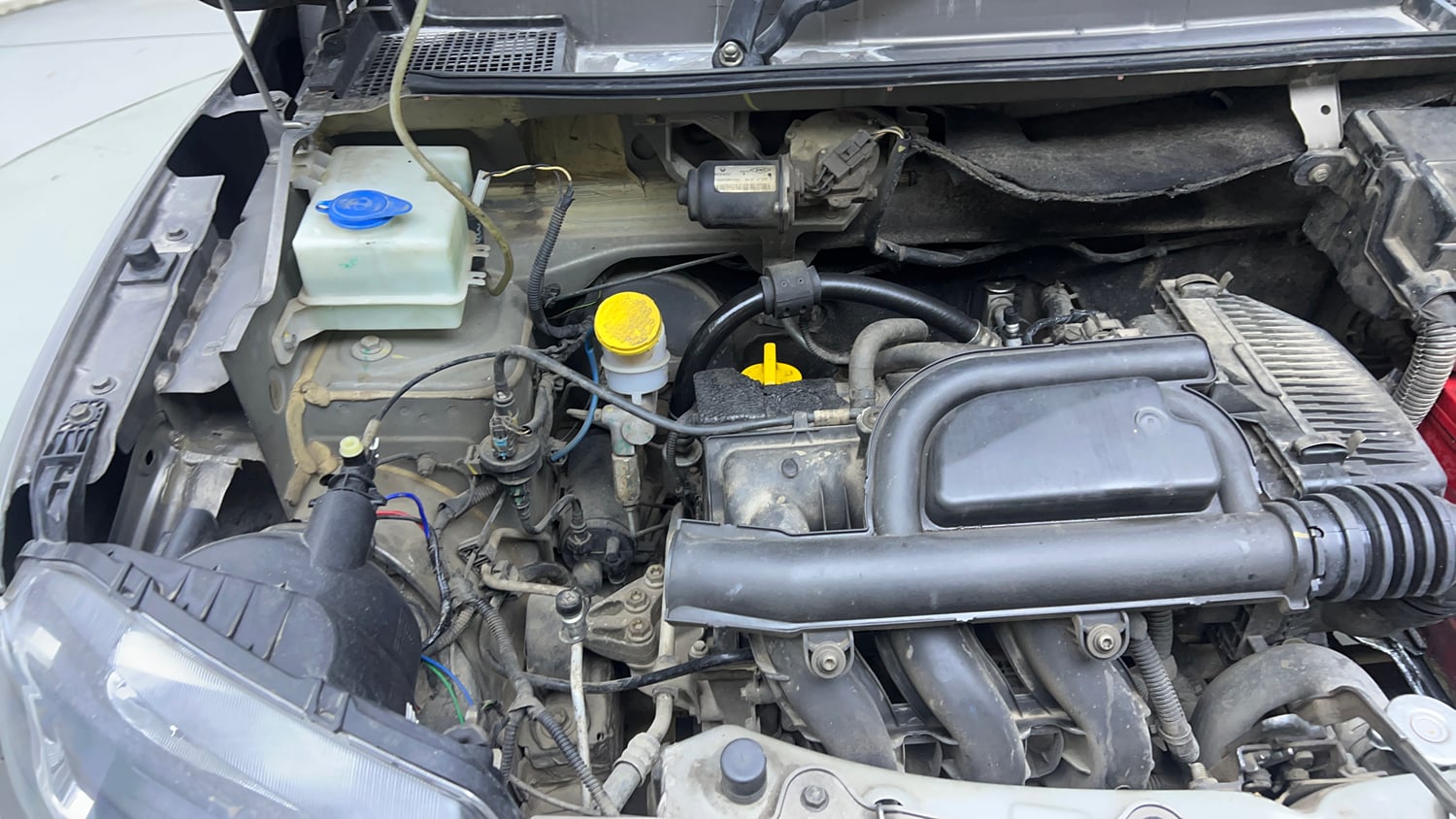 Used 2018 Renault Kwid CLIMBER 1.0 Petrol Manual engine ENGINE RIGHT SIDE VIEW