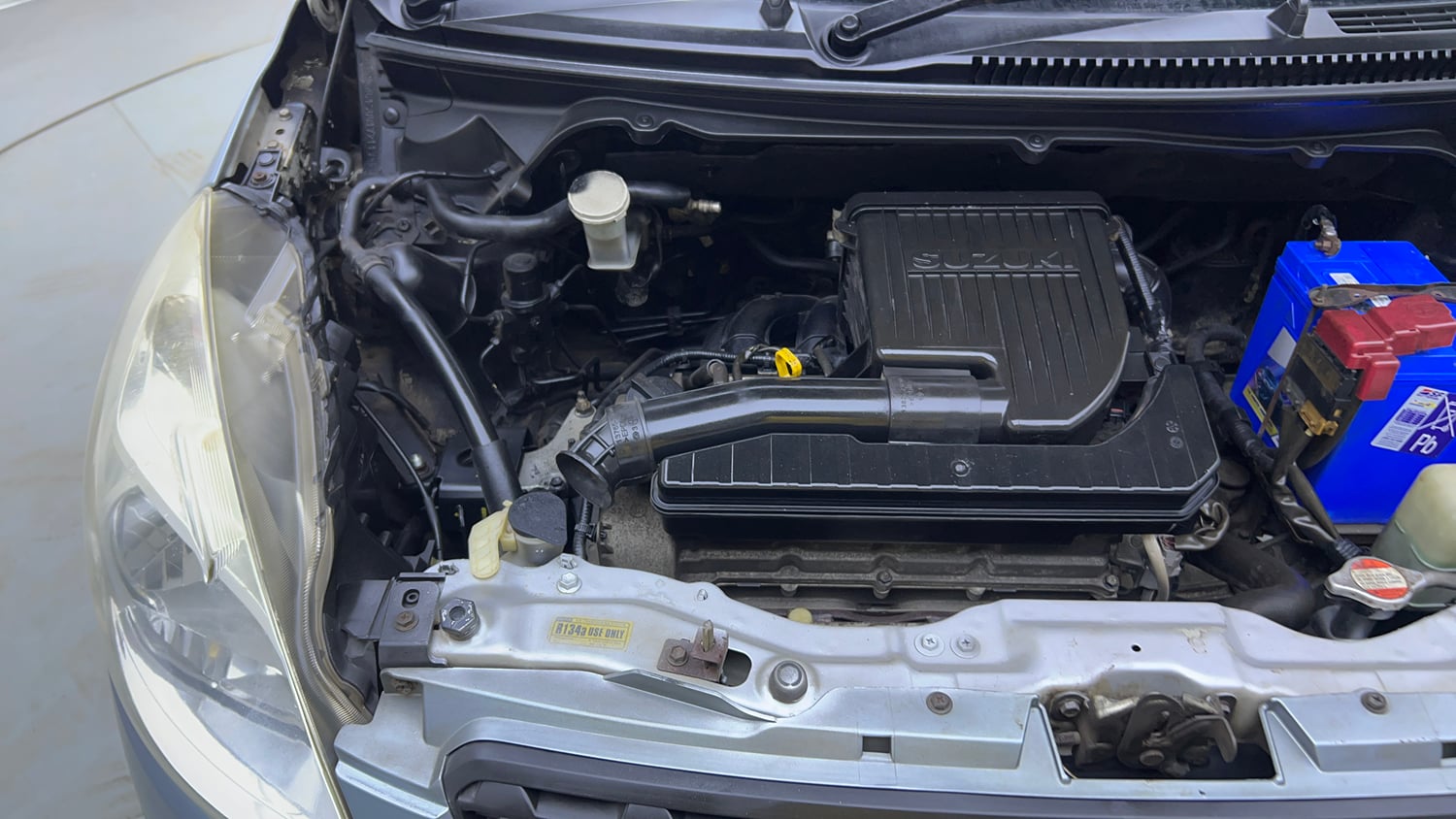 Used 2013 Maruti Suzuki Ertiga Vxi Petrol Manual engine ENGINE RIGHT SIDE VIEW