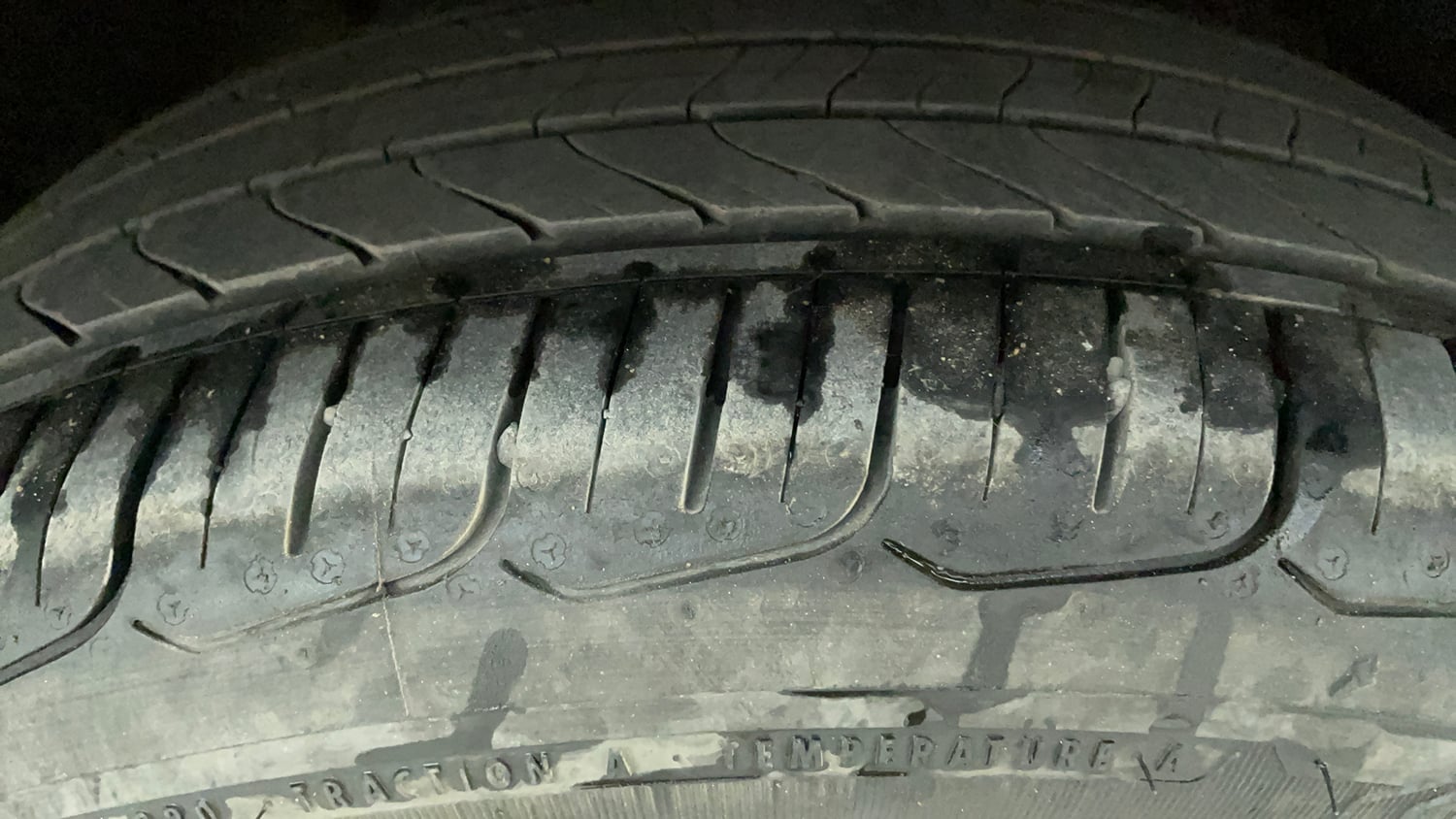 Used 2016 Maruti Suzuki Baleno Zeta 1.2 Petrol Manual tyres RIGHT REAR TYRE TREAD VIEW