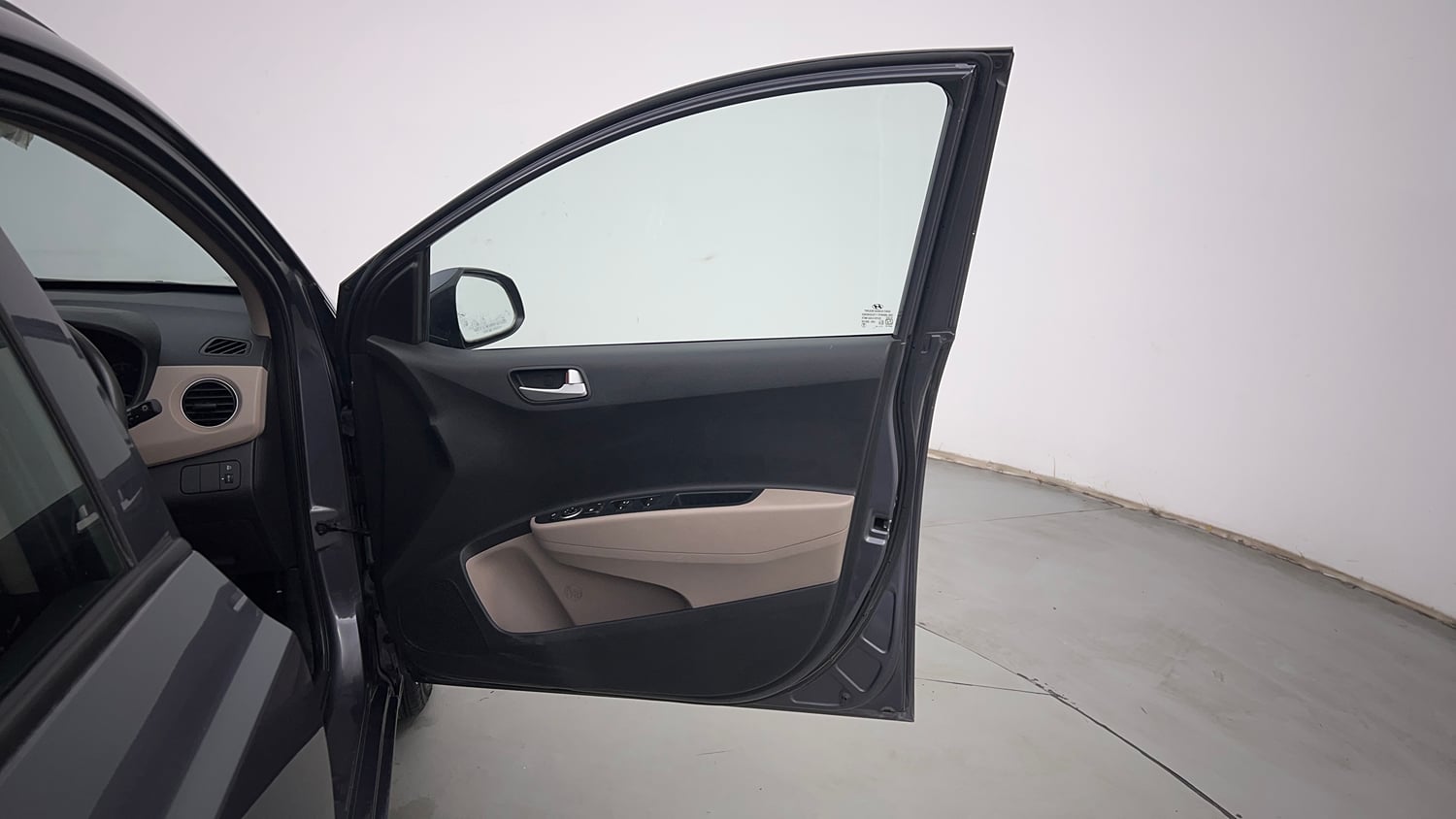 Used 2018 Hyundai Grand i10 Sportz 1.2 Kappa VTVT Petrol Manual interior RIGHT FRONT DOOR OPEN VIEW