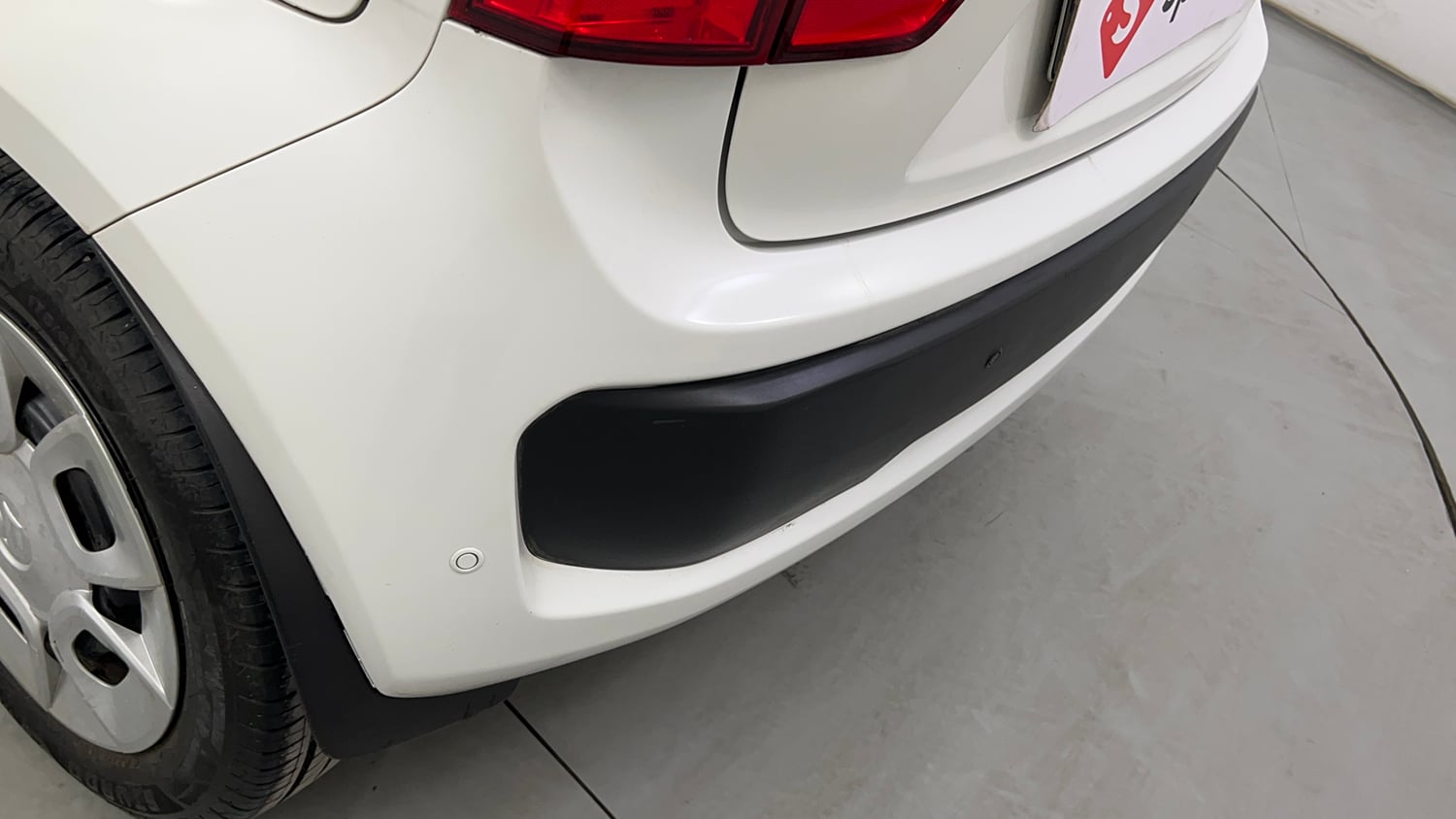 Used 2017 Maruti Suzuki Ignis Delta 1.2 MT Petrol Manual dents MINOR SCRATCH
