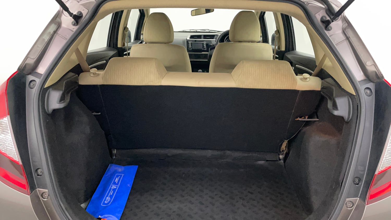 Used 2016 Honda Jazz V Petrol Petrol Manual interior DICKY INSIDE VIEW
