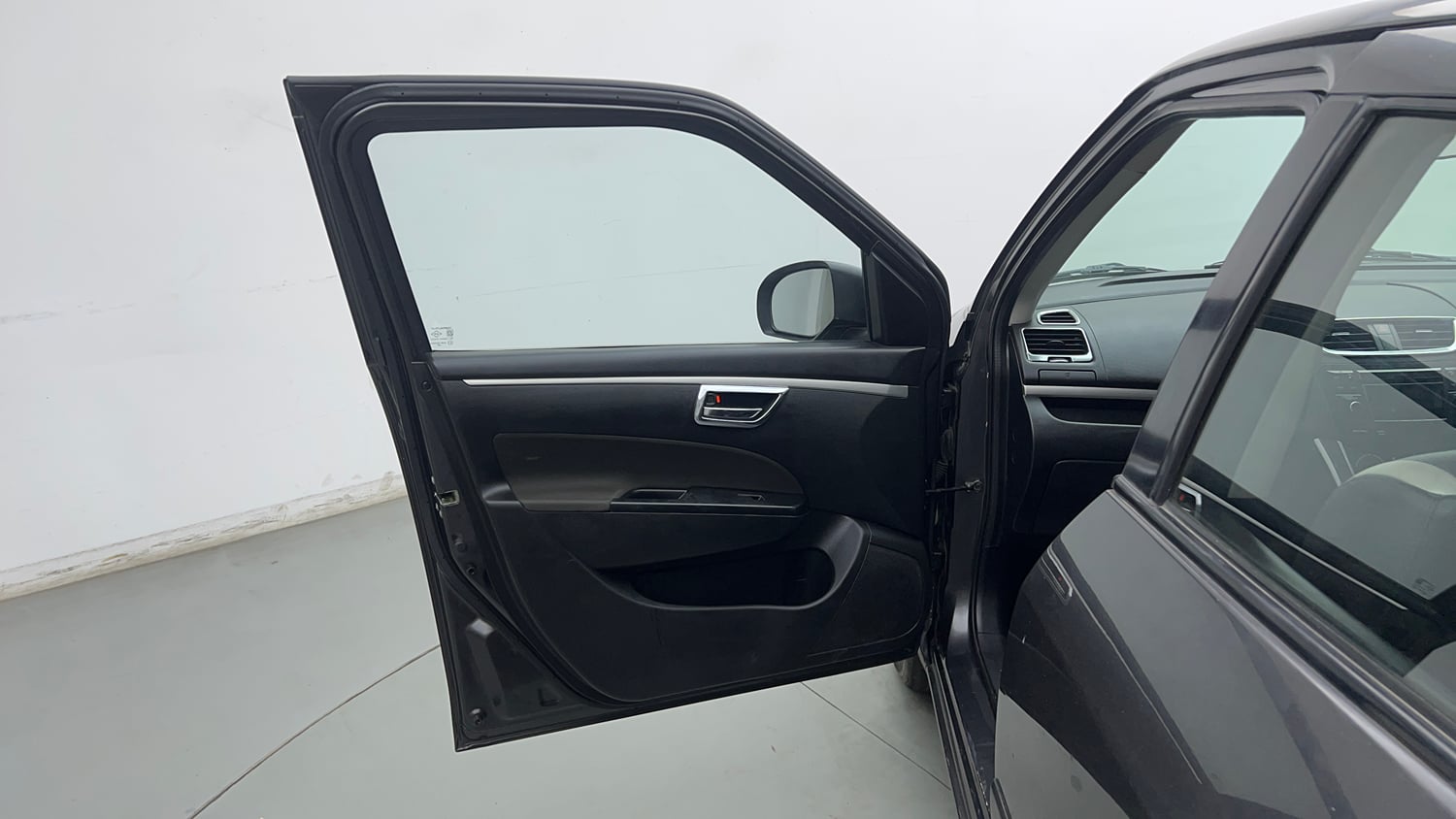 Used 2015 Maruti Suzuki Swift VXi Petrol Manual interior LEFT FRONT DOOR OPEN VIEW
