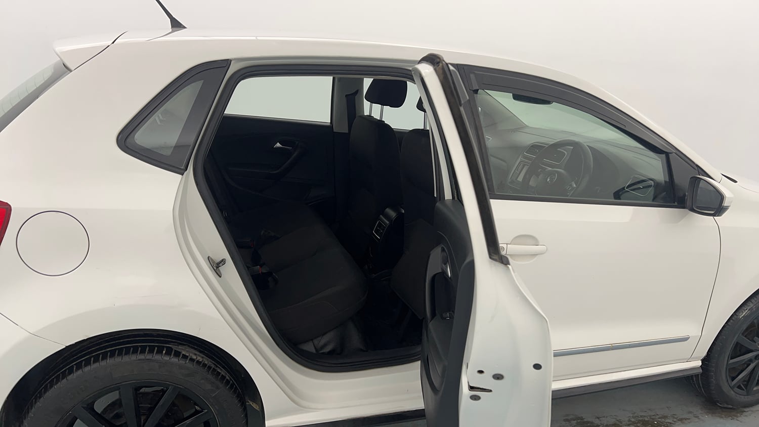 Used 2019 Volkswagen Polo Highline Plus 1.0 (P) Petrol Manual interior RIGHT SIDE REAR DOOR CABIN VIEW