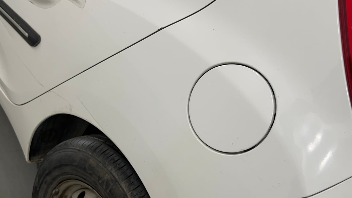 Used 2016 Hyundai Eon D-Lite + Petrol Manual dents MINOR SCRATCH