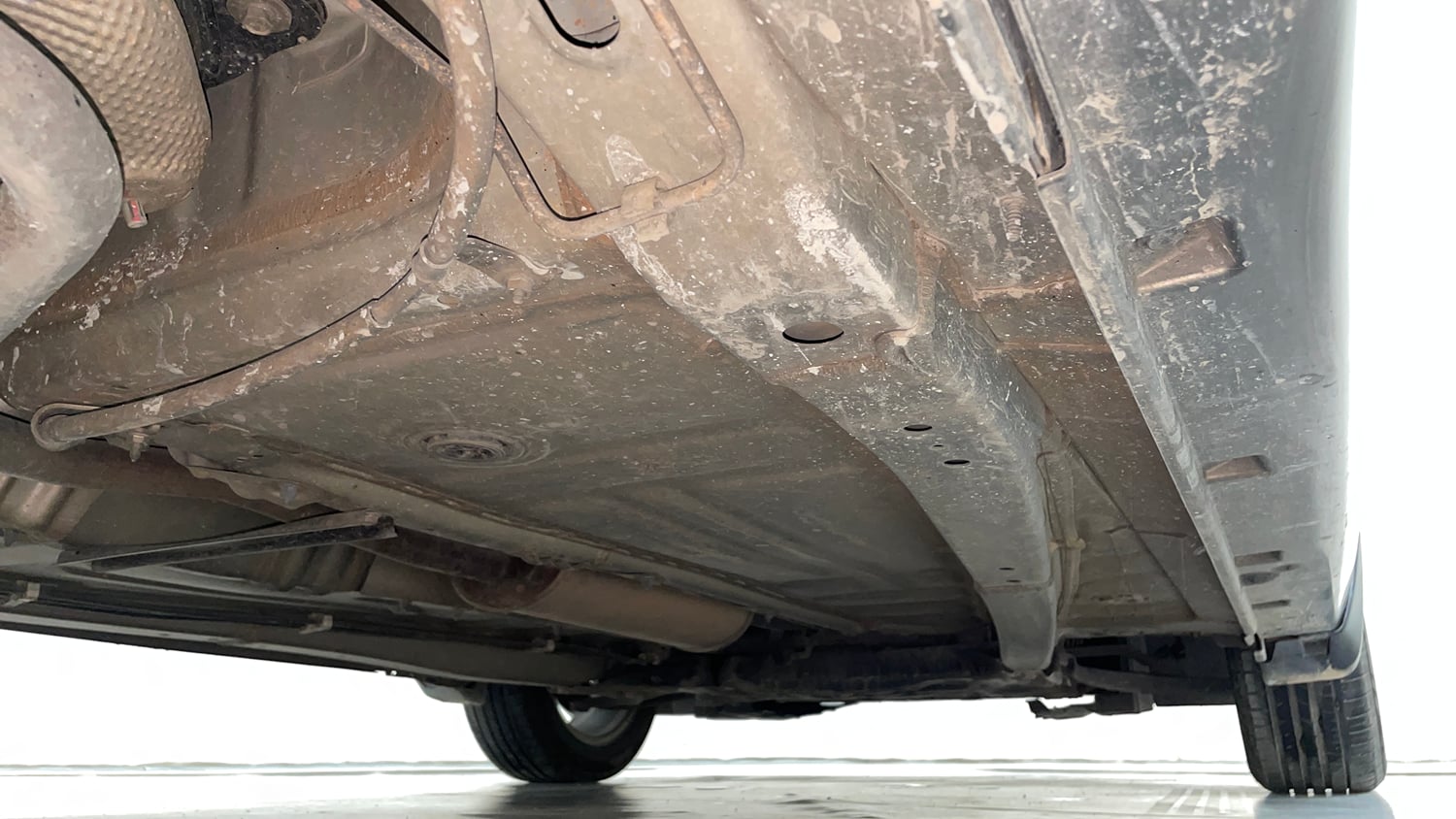 Used 2022 Toyota Glanza V CVT Petrol Automatic extra REAR RIGHT UNDERBODY VIEW