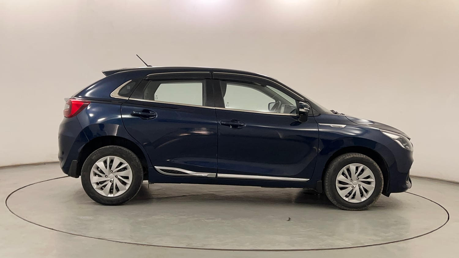 Used 2025 Maruti Suzuki Baleno Delta AGS Petrol Automatic exterior RIGHT SIDE VIEW