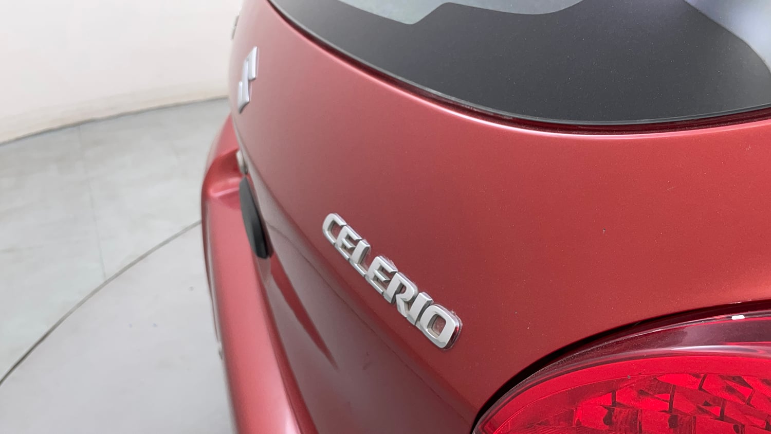 Used 2015 Maruti Suzuki Celerio VXi AMT Petrol Automatic dents MINOR SCRATCH