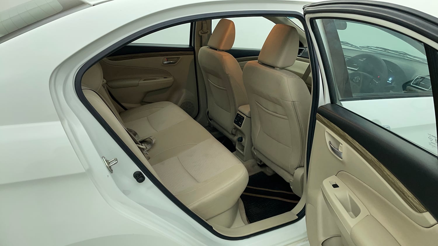Used 2022 Maruti Suzuki Ciaz Delta 1.5 Petrol Manual interior RIGHT SIDE REAR DOOR CABIN VIEW