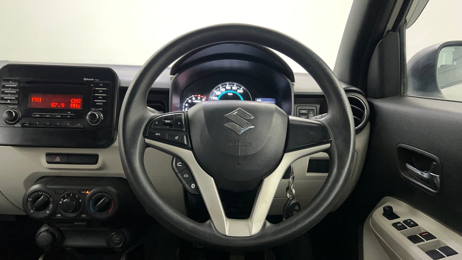 Used 2017 Maruti Suzuki Ignis Delta 1.2 MT Petrol Manual interior STEERING VIEW